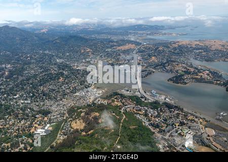 Vista aerea della zona nord della baia di San Francisco e Marin, Sausalito, Mill Valley, Tiburon e Richardson Bay Foto Stock