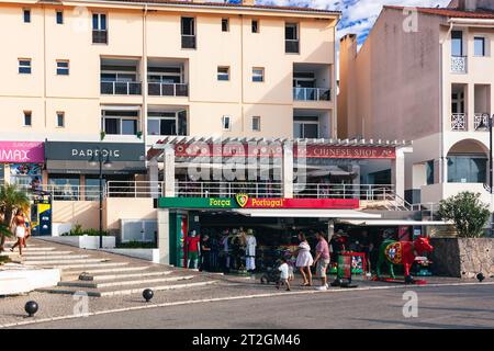 Negozio sportivo di forma Portugal a Vilamoura, vicino al porticciolo, regione dell'Algarve, Portogallo Foto Stock