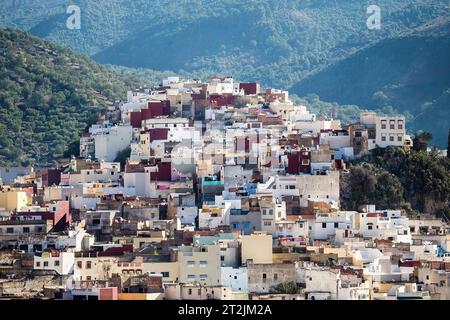 Città collinare marocchina Foto Stock