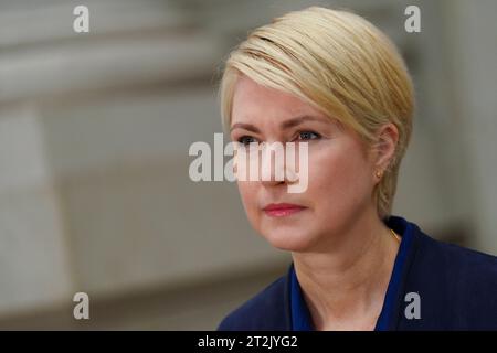 Bundesrat, 1037. Plenarsitzung Manuela Schwesig SPD Ministerpraesident von Mecklenburg-Vorpommern im Portrait beim TV Statement im Rahmen der1037. Bundesratssitzung, Berlino, 20.10.2023 Berlin Berlin Deutschland *** Bundesrat, 1037 sessione plenaria Manuela Schwesig SPD Ministerpraesident of Mecklenburg Vorpommern in portrait at TV statement during the1037 Bundesrat session, Berlin, 20 10 2023 Berlin Berlin Germany Foto Stock