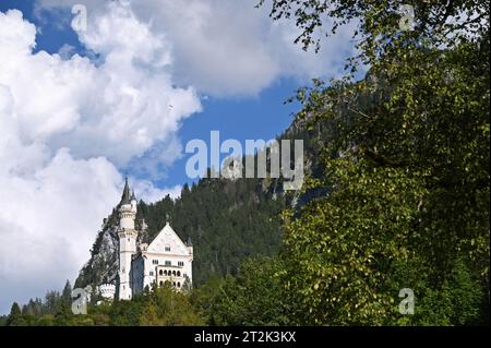 Castello di Neuschwanstein nel Allgäu bavarese vicino a Füssen, Germania Foto Stock