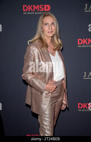 New York, New York, USA. 19 ottobre 2023. (NUOVO) Gala DKMS 2023. 19 ottobre 2023, New York, New York, USA: Elke Neujahr partecipa al DKMS Gala 2023 al Cipriani Wall Street il 19 ottobre 2023 a New York City. (Credito: M10s/TheNews2) (foto: M10s/Thenews2/Zumapress) (immagine di credito: © Ron Adar/TheNEWS2 via ZUMA Press Wire) SOLO USO EDITORIALE! Non per USO commerciale! Foto Stock