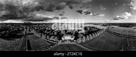 Vista della casa dei Ranger da Blackheath Common, Greenwich, Inghilterra Foto Stock