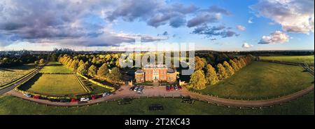 Vista della casa dei Ranger da Blackheath Common, Greenwich, Inghilterra Foto Stock