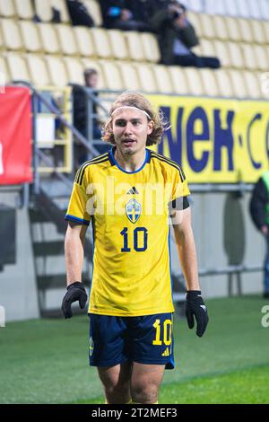 Falkenberg, Svezia. 13 ottobre 2023. Sebastian Nanasi (10), svedese, visto durante il match di qualificazione U21 EURO tra Svezia e Moldavia al Falcon non-alcolico Arena di Falkenberg. (Foto: Gonzales Photo - Amanda Persson). Foto Stock