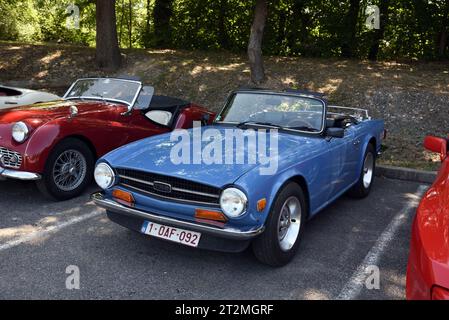 Blue Triumph TR6 prodotto dalla Triumph Motor Company tra il 1968 e il 1976 Foto Stock