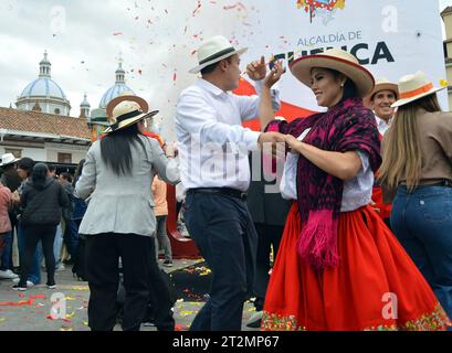 CUENCA-LANZAMIENTO AGENDA-FIESTAS DE CUENCA Cuenca, Ecuador 20 de octubre de 2023 EN la Plazoleta de San Francisco en el centro historico de Cuenca se desarrollo el lanzamiento de la agenda conmemorativa la Fiesta es en Cuenca por el 203 de Aniversario de Independencia de la ciudad. El alcalde Cristian Zamora y autoridades de la ciudad estubieron en el evento el dia de hoy. foto Boris Romoleroux/API. ACE-CUENCA-LANZAMIENTOAGENDA-FIESTASDECUENCA-21fd713c9359f665a50da20f185781d9 ** CUENCA LANCIO DEL PROGRAMMA DEL FESTIVAL CUENCAS Cuenca, Ecuador 20 ottobre 2023 nella Plazoleta de San Franci Foto Stock