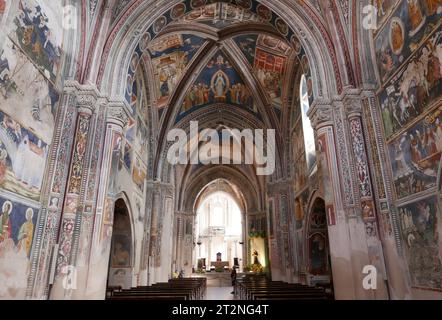 GALATINA, ITALIA - 5 OTTOBRE 2023: Magnifici affreschi nella Basilica di Santa Caterina d'Alessandria Foto Stock