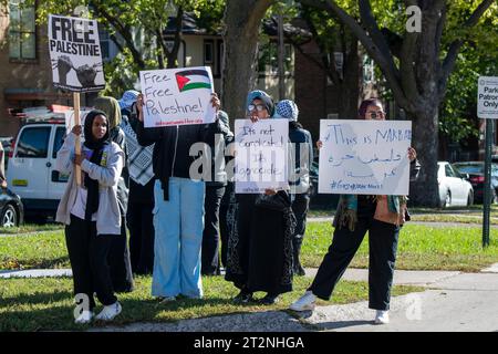 Minneapolis, Minnesota. Marcia per la Palestina. Migliaia di persone si radunano a sostegno dei palestinesi e condannano i bombardamenti a Gaza. Foto Stock