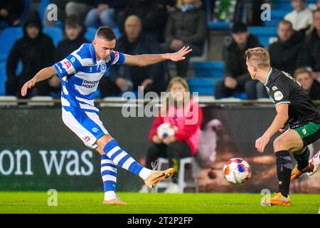 Doetinchem, Paesi Bassi. 20 ottobre 2023. DOETINCHEM, PAESI BASSI - 20 OTTOBRE: Philip Brittijn di De Graafschap spara durante il Keuken Kampioen Divisie match tra De Graafschap e FC Groningen allo Stadion De Vijverberg il 20 ottobre 2023 a Doetinchem, Paesi Bassi. (Foto di Rene Nijhuis/Orange Pictures) credito: Orange Pics BV/Alamy Live News Foto Stock