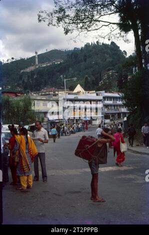 Gangtok è una città, un comune, la capitale e la città più popolosa dello stato indiano del Sikkim e anche il quartier generale del distretto di Gangtok. Foto Stock
