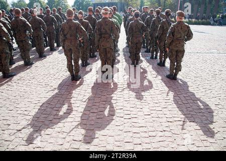 Soldati della 7a brigata di difesa territoriale della Pomerania a Danzica di Wojska Obrony Terytorialnej WOT (forza di difesa territoriale) a Danzica, Polonia © WO Foto Stock
