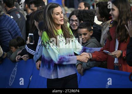 Villaviciosa, Spagna. 21 ottobre 2023. Re Filippo vi di Spagna e la regina Letizia con la principessa delle Asturie Leonor de Borbon durante una visita ad Arroes, Pion e Candanal (Villaviciosa) come vincitrice del 34° anniversario del Villaggio esemplare delle Asturie Awards, Spagna, sabato 21 ottobre 2023. Credito: CORDON PRESS/Alamy Live News Foto Stock