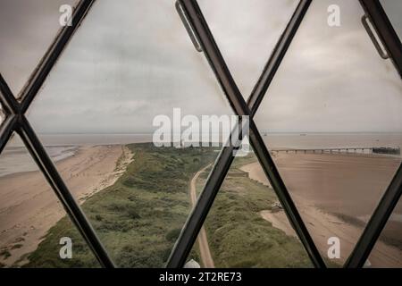 La vista dalla cima del faro vittoriano a Spurn Head nell'East Riding of Yorkshire, Regno Unito Foto Stock