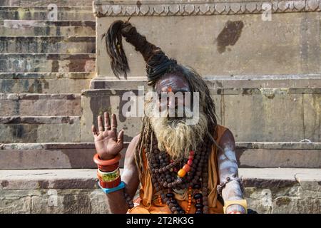 Sacerdote Sadhu a Varanasi Foto Stock