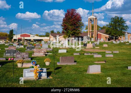 St Ann Catholic Church and Cemetery, Long Grove, Iowa, USA, un cimitero cattolico americano. Foto Stock