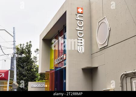 Tokyo, Giappone - 8 aprile 2023: Swatch store a Tokyo. Swatch è un orologiaio svizzero fondato nel 1983 Foto Stock