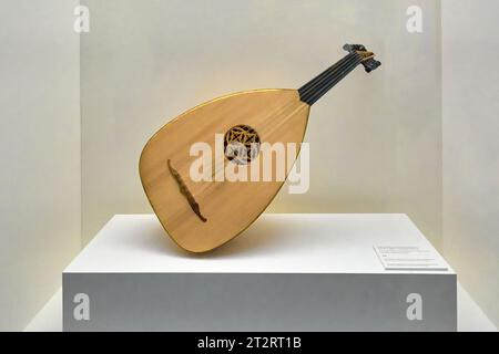 Liuto ispirato allo strumento musicale degli affreschi degli angeli nel museo della Cattedrale di Valencia Thyssem Bonemisza. Foto Stock