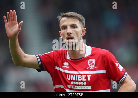 Dan Barlaser n. 4 di Middlesbrough durante il match per lo Sky Bet Championship Middlesbrough vs Birmingham City al Riverside Stadium, Middlesbrough, Regno Unito, 21 ottobre 2023 (foto di Gareth Evans/News Images) a Middlesbrough, Regno Unito il 10/21/2023. (Foto di Gareth Evans/News Images/Sipa USA) Foto Stock