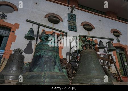 La Pontificia Fonderia Campana Marinelli è un'azienda metallurgica italiana a conduzione familiare, con sede ad Agnone, specializzata nella fusione delle campane. Foto Stock