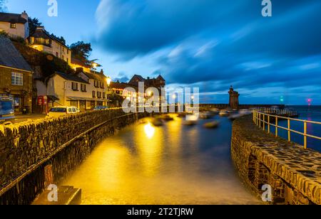 Vista aerea di Lynmouth, un piccolo villaggio sulla costa di Exmoor nel distretto del Devon settentrionale nella contea di Devon, in Inghilterra Foto Stock