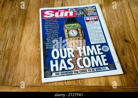31 gennaio 2020. La prima pagina del quotidiano Sun il giorno in cui il Regno Unito ha lasciato l'UE. Foto Stock
