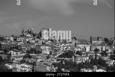 È una città italiana di 732 abitanti nella provincia di Isernia in Molise, famosa per il Santuario sannita. Foto Stock