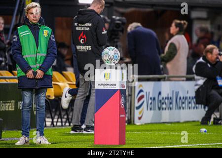 Waalwijk, Paesi Bassi. 21 ottobre 2023. WAALWIJK, PAESI BASSI - 21 OTTOBRE: Match di matchball durante la partita di Eredivisie olandese tra RKC Waalwijk e FC Volendam al Mandemakers Stadion il 21 ottobre 2023 a Waalwijk, Paesi Bassi. (Foto di Gabriel Calvino Alonso/Orange Pictures) credito: Orange Pics BV/Alamy Live News Foto Stock