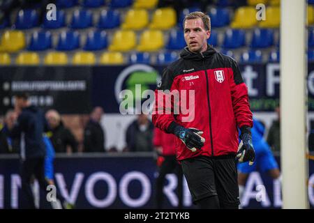 Waalwijk, Paesi Bassi. 21 ottobre 2023. WAALWIJK, PAESI BASSI - 21 OTTOBRE: Il portiere Jeroen Houwen dell'RKC Waalwijk durante la partita olandese Eredivisie tra l'RKC Waalwijk e l'FC Volendam al Mandemakers Stadion il 21 ottobre 2023 a Waalwijk, Paesi Bassi. (Foto di Gabriel Calvino Alonso/Orange Pictures) credito: Orange Pics BV/Alamy Live News Foto Stock