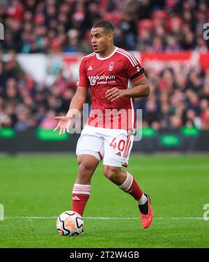 The City Ground, Nottingham, Regno Unito. 21 ottobre 2023. Premier League Football, Nottingham Forest contro Luton Town; Murillo of Nottingham Forest Credit: Action Plus Sports/Alamy Live News Foto Stock