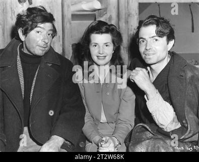 ROBERT NEWTON KATHLEEN RYAN e JAMES MASON sul set di ODD MAN OUT 1947 regista CAROL REED romanzo F. L. GREEN Music WILLIAM ALWYN Two Cities / GFD Foto Stock