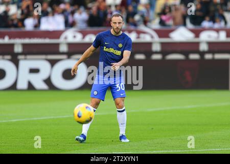 CARLOS AUGUSTO dell'Inter durante la partita di serie A tra Torino FC e FC Inter il 21 ottobre 2023 allo Stadio Olimpico grande Torino di Torino, Ital Foto Stock