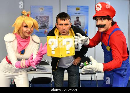 Il secondo anno del festival Comic-con Junior della cultura pop inizia a Brno, Repubblica Ceca, il 21 ottobre 2023. Stelle di film e serie popolari, Foto Stock