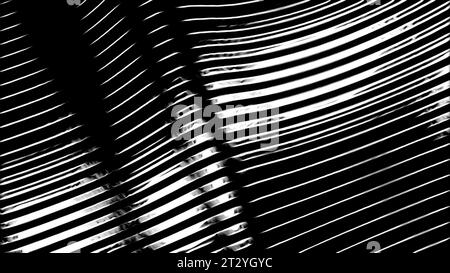 Onde metalliche rifrangenti astratte e brillanti 3D di strisce strette. Progettazione. Sfondo industriale bianco e nero con linee curve. Foto Stock
