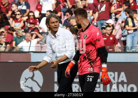 Salerno, Napoli, Italia. 22 ottobre 2023. Filippo Inzaghi allenatore Salernitana durante la partita di serie A US Salernitana - Cagliari, Stadio Arechi Salerno Italia (Credit Image: © Ciro De Luca/ZUMA Press Wire) SOLO USO EDITORIALE! Non per USO commerciale! Foto Stock