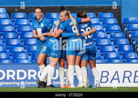 Birmingham, Regno Unito. 22 ottobre 2023. Birmingham, Inghilterra, 22 ottobre 2023: Charlie Devlin (23 Birmingham) celebra il terzo gol durante la partita di calcio del campionato fa Womens tra Birmingham City e Watford a St Andrews a Birmingham, Inghilterra (Natalie Mincher/SPP) credito: SPP Sport Press Photo. /Alamy Live News Foto Stock