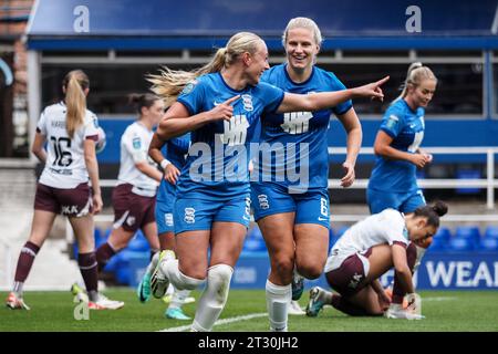 Birmingham, Regno Unito. 22 ottobre 2023. Birmingham, Inghilterra, 22 ottobre 2023: Libby Smith (9 Birmingham) segna il quarto gol durante la partita di calcio fa Womens Championship tra Birmingham City e Watford a St Andrews a Birmingham, Inghilterra (Natalie Mincher/SPP) credito: SPP Sport Press Photo. /Alamy Live News Foto Stock