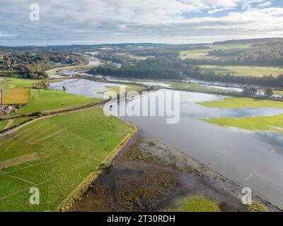 Fiume dee allagato a Cults Aberdeen Scozia dopo Storm Babet Foto Stock