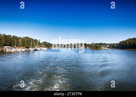 Splendido arcipelago intorno a Helsinki, capitale della Finlandia. HDR. Foto Stock