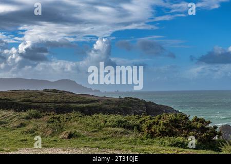 Aspro paesaggio costiero sulla Ria de Ortigueira Galizia, Spagna Foto Stock