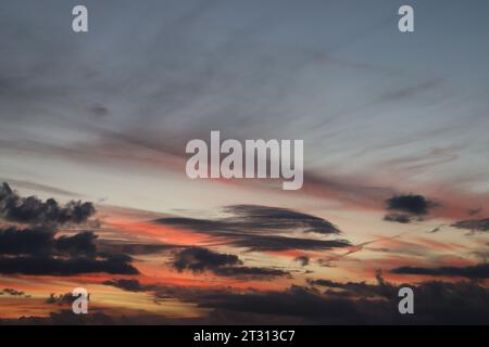 Guarda il cielo. 88 Foto Stock