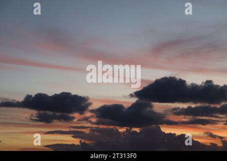 Guarda il cielo. 88 Foto Stock