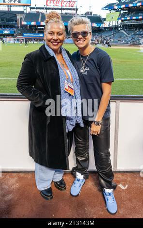 New York, USA. 21 ottobre 2023. Kelly Cristina Nascimento, figlia di Pele e Victoria Brito, assiste all'ultima partita della stagione regolare della NYCFC contro il Chicago Fire FC al Citi Field il 21 ottobre 2023. Il NYCFC ha vinto la partita 1 - 0. Entrambe le squadre furono eliminate dai playoff. (Foto di Lev Radin/Sipa USA) credito: SIPA USA/Alamy Live News Foto Stock