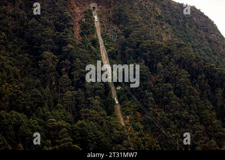 Funicolare e funivia della collina di Monserrate a Bogotà, Colombia Foto Stock