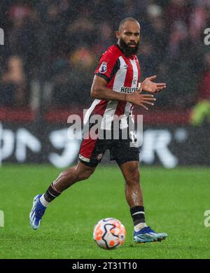 Bryan Mbeumo di Brentford durante la partita di Premier League al Gtech Community Stadium di Londra. Data immagine: Sabato 21 ottobre 2023. Foto Stock