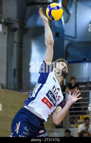 Latina, Italia. 22 ottobre 2023. Kamil Rychlicki durante la partita Cisterna Volley vs Itas Trentino, Volley serie A maschile Superleague A Latina, 22 ottobre 2023 crediti: Agenzia fotografica indipendente/Alamy Live News Foto Stock