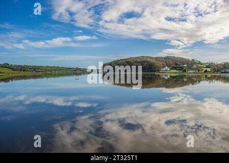 Timoleague, Co. Cork, estuario in alta marea nell'ottobre 2023. Foto Stock