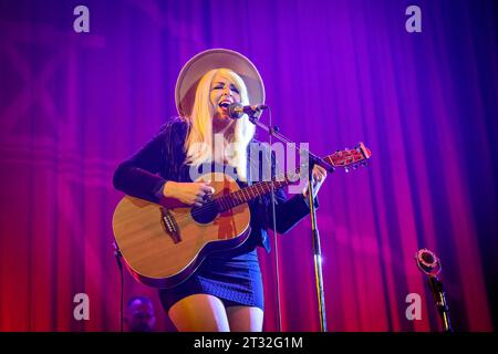 Shirley Gnome, East Van Opry, Vancouver, British Columbia, Canada Foto Stock