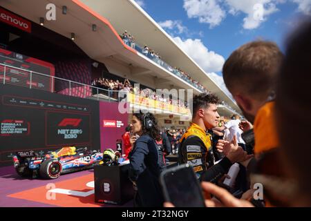 Austin, USA. 22 ottobre 2023. Il pilota della McLaren Lando Norris (4) si piazza terzo al Gran Premio di Formula 1 Lenovo degli Stati Uniti sul circuito delle Americhe di Austin, Texas, 22 ottobre 2023. (Foto di Stephanie Tacy/Sipa USA) credito: SIPA USA/Alamy Live News Foto Stock