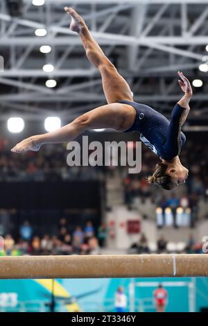 Santiago, Brasile. 22 ottobre 2023. CILE - SANTIAGO - 10/22/2023 - GIOCHI PANAMERICANI SANTIAGO 2023, GINASTICA ARTISTICA - Jade Barbosa, BRA, nella competizione a squadre di ginnastica artistica tenutasi allo Stadio Nazionale durante i Giochi panamericani Santiago 2023. Foto: Gabriel Heusi /AGIF Credit: AGIF/Alamy Live News Foto Stock